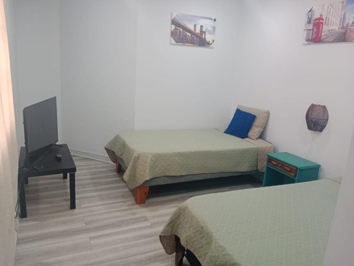 Hostal Mancora Monjitas 755 Hotel Santiago Exterior photo