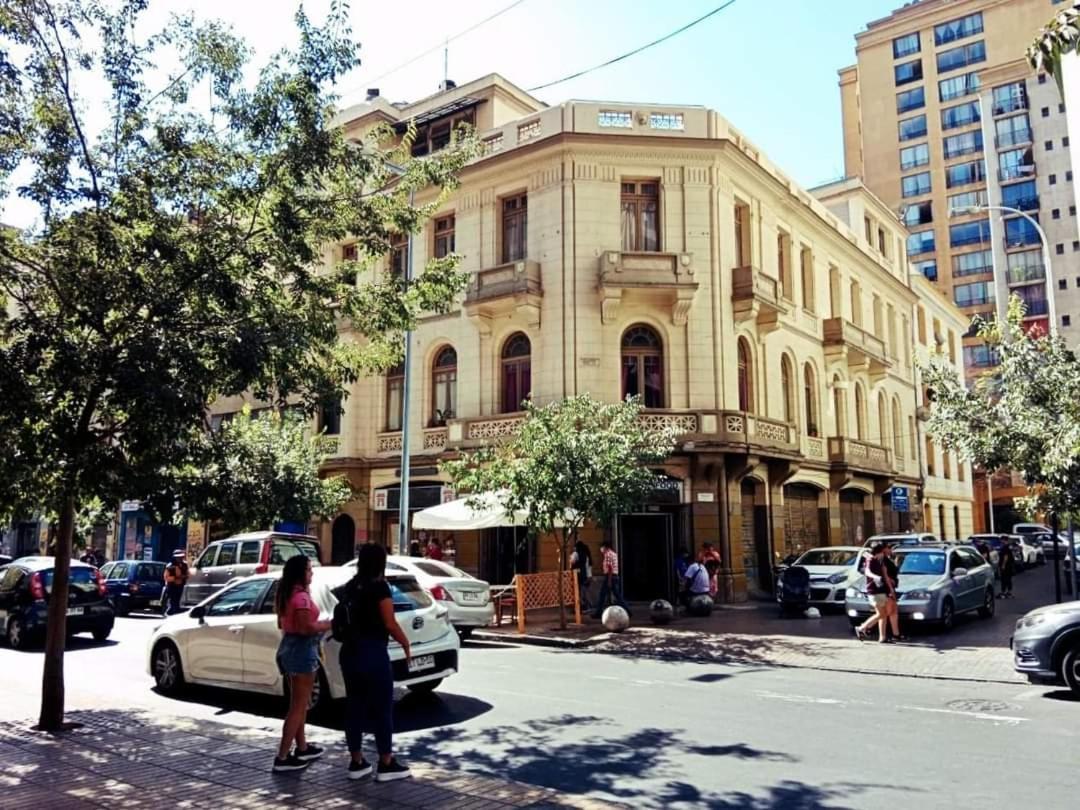 Hostal Mancora Monjitas 755 Hotel Santiago Exterior photo