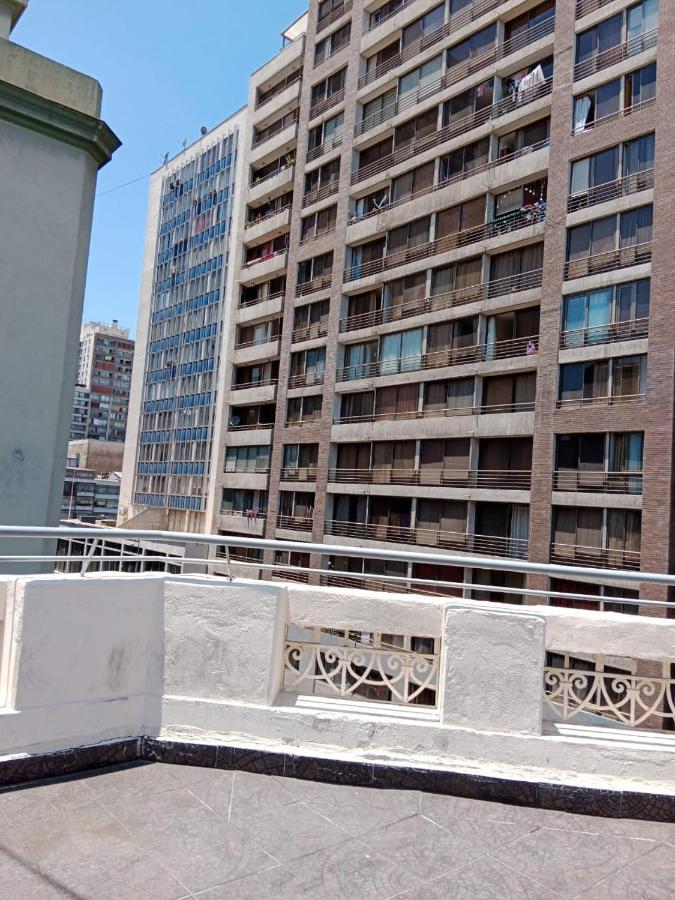 Hostal Mancora Monjitas 755 Hotel Santiago Exterior photo