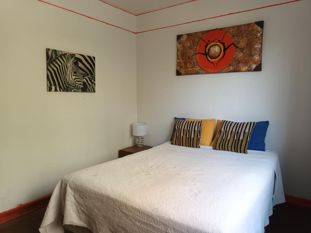 Hostal Mancora Monjitas 755 Hotel Santiago Exterior photo